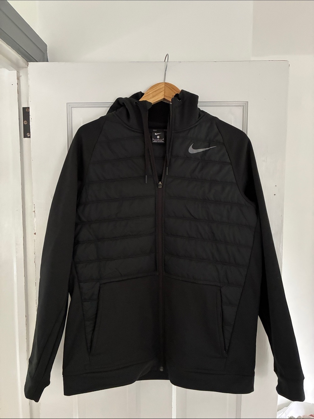 Nike Men’s Black Quilted Hybrid Hooded Jacket